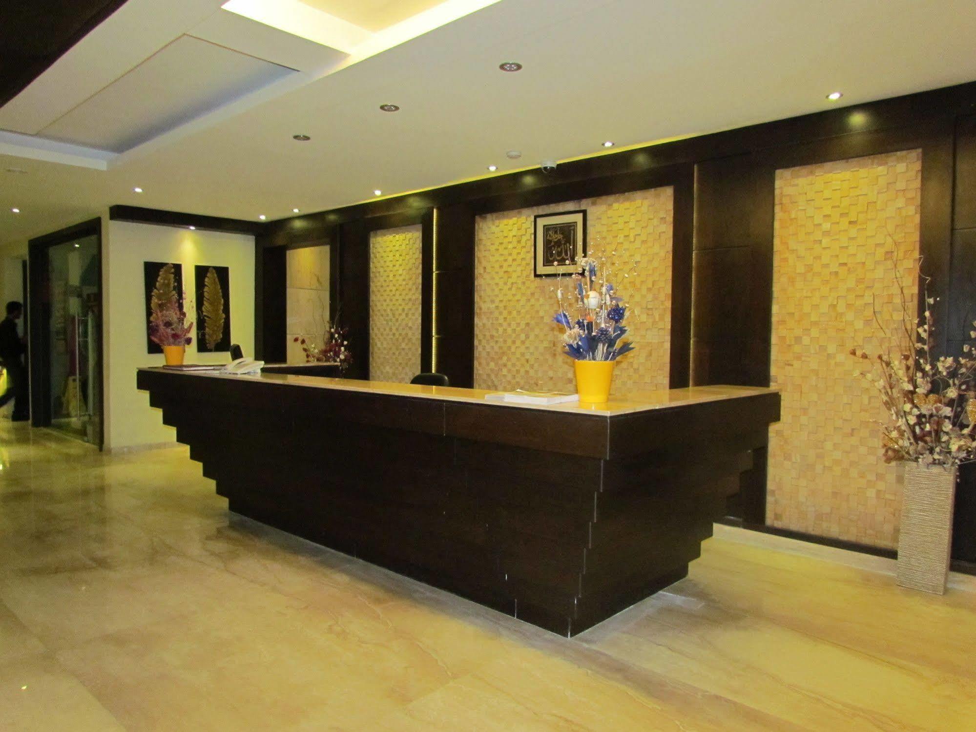 Hotel Pine Spring Wazir Bagh Srinagar  Bagian luar foto
