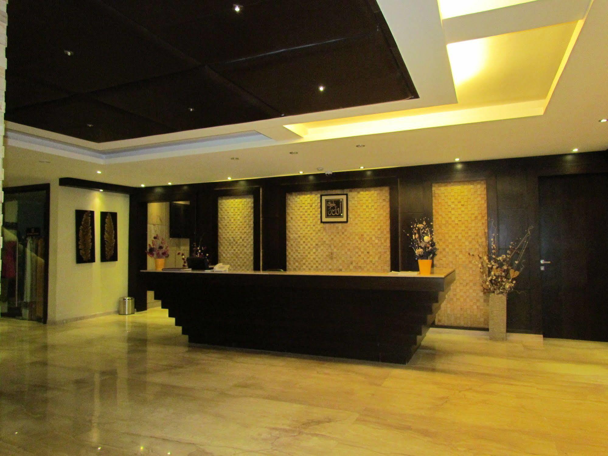 Hotel Pine Spring Wazir Bagh Srinagar  Bagian luar foto