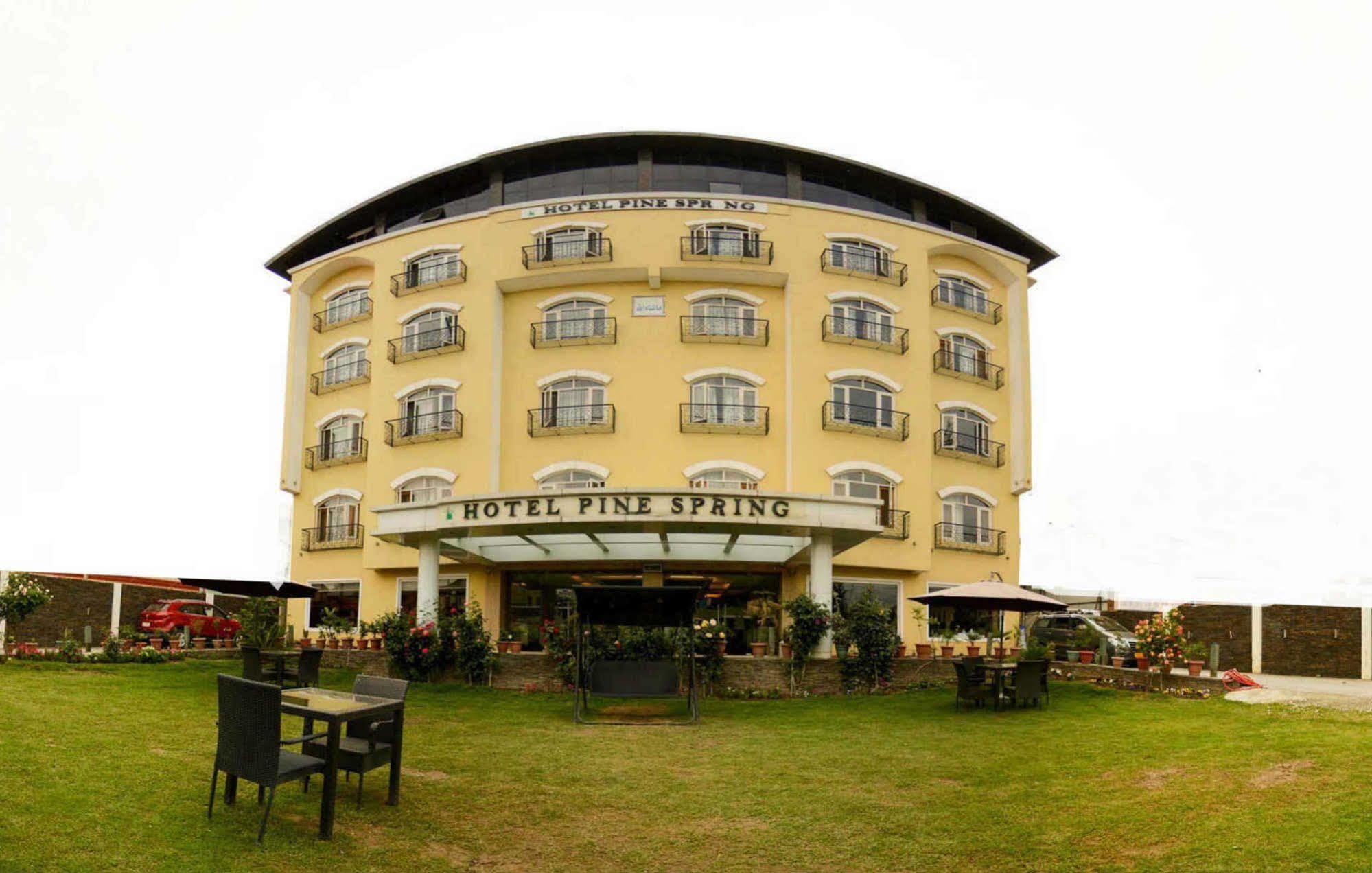 Hotel Pine Spring Wazir Bagh Srinagar  Bagian luar foto